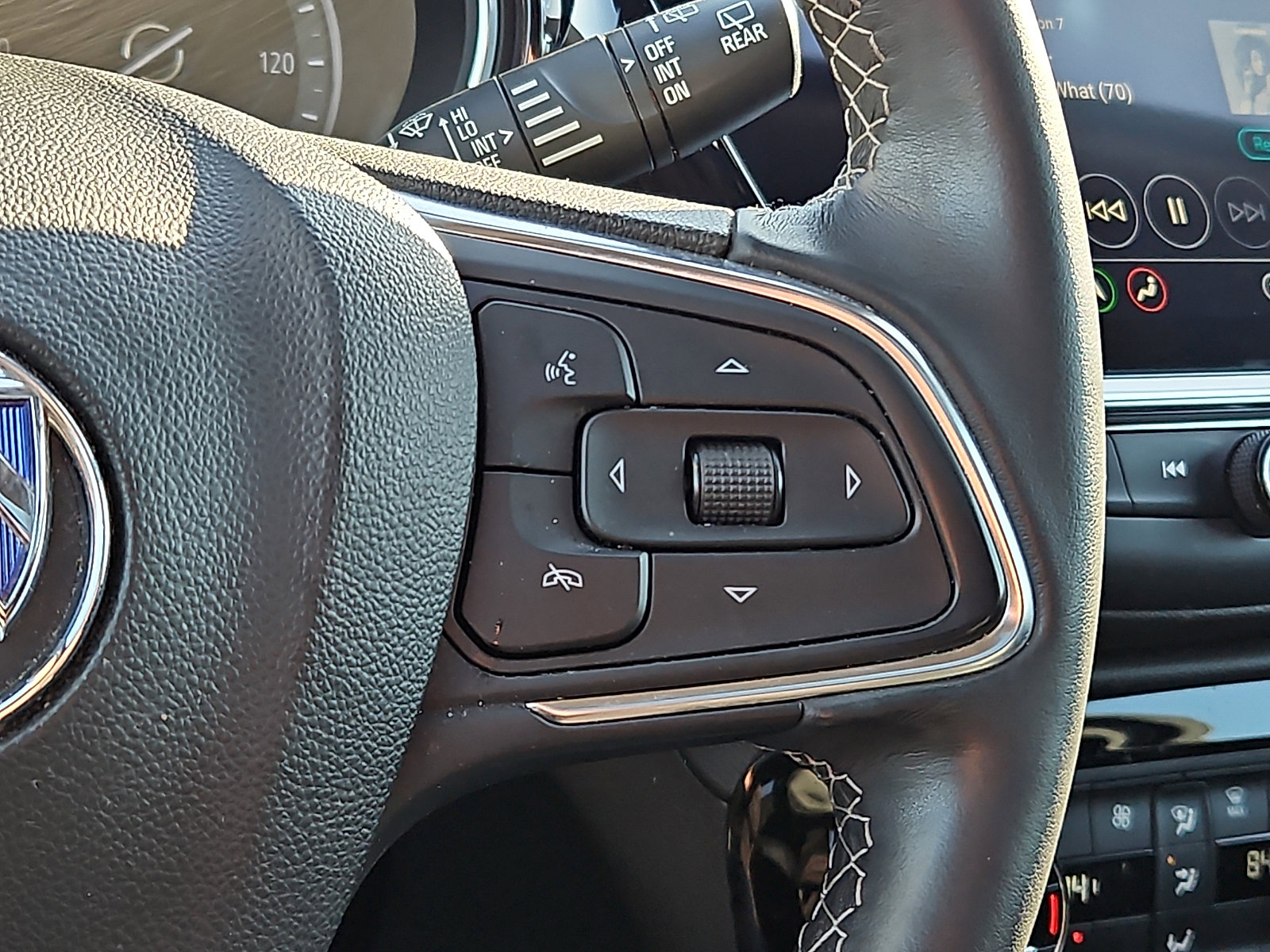 Certified 2021 Buick Encore GX Select w/ Advanced Technology Package image 23