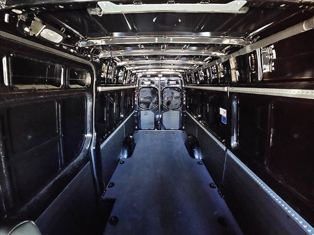 Used 2025 Mercedes-Benz Sprinter 2500 image 15