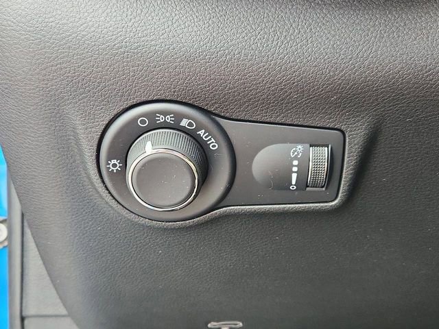 Used 2024 Jeep Compass Sport image 24