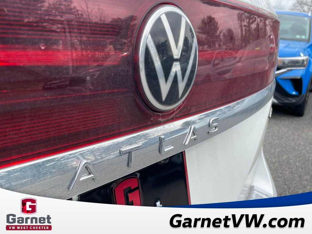 Used 2024 Volkswagen Atlas SEL Premium R-Line image 17