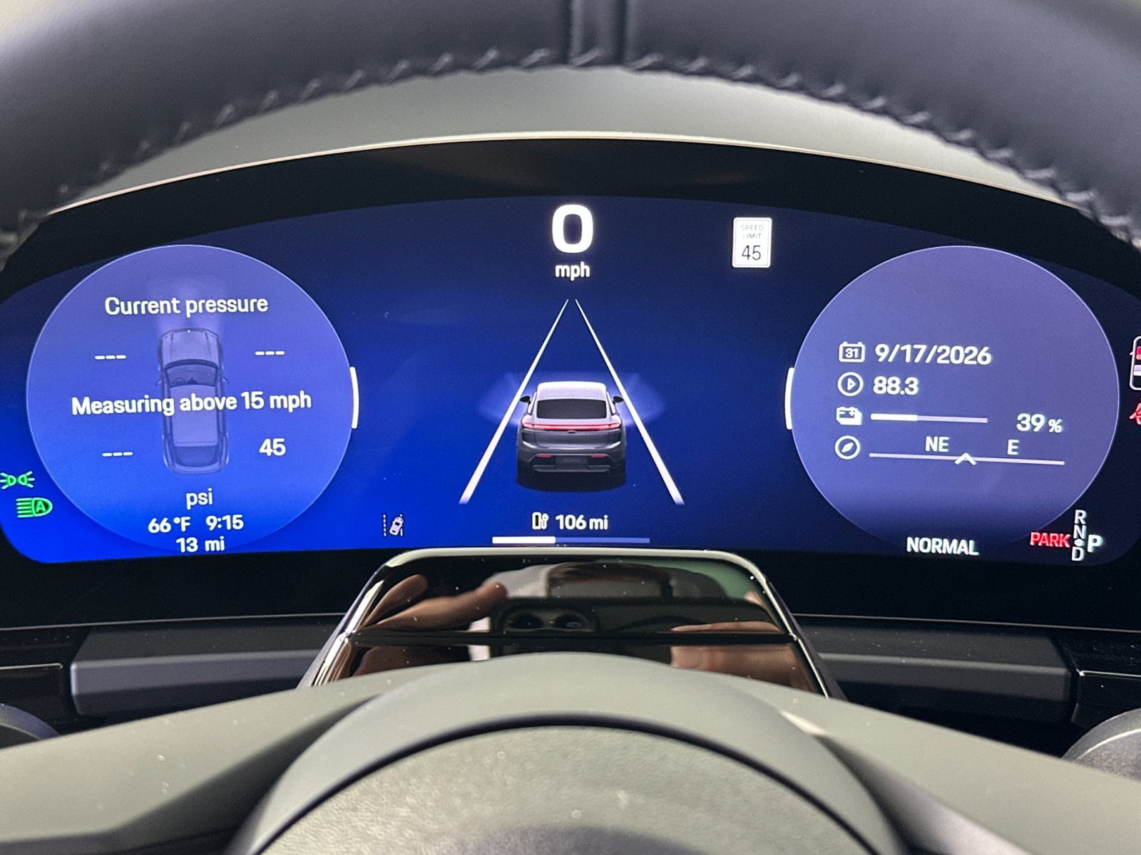 New 2026 Porsche Macan Electric RWD image 31