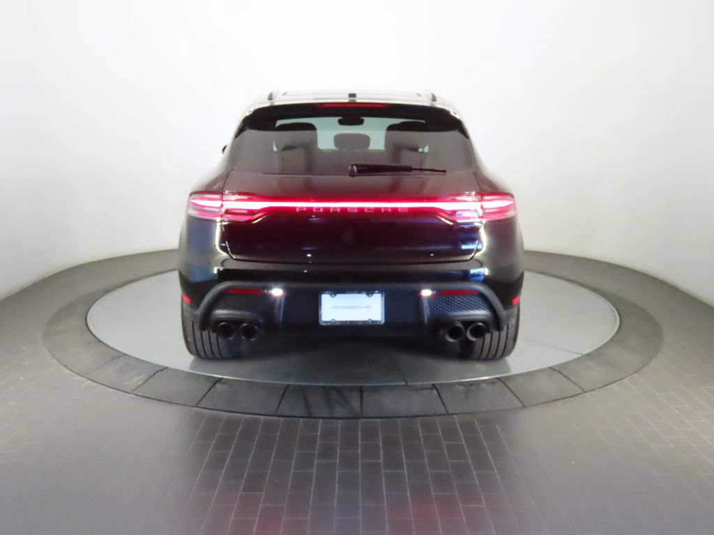 Certified 2026 Porsche Macan AWD/4WD image 6