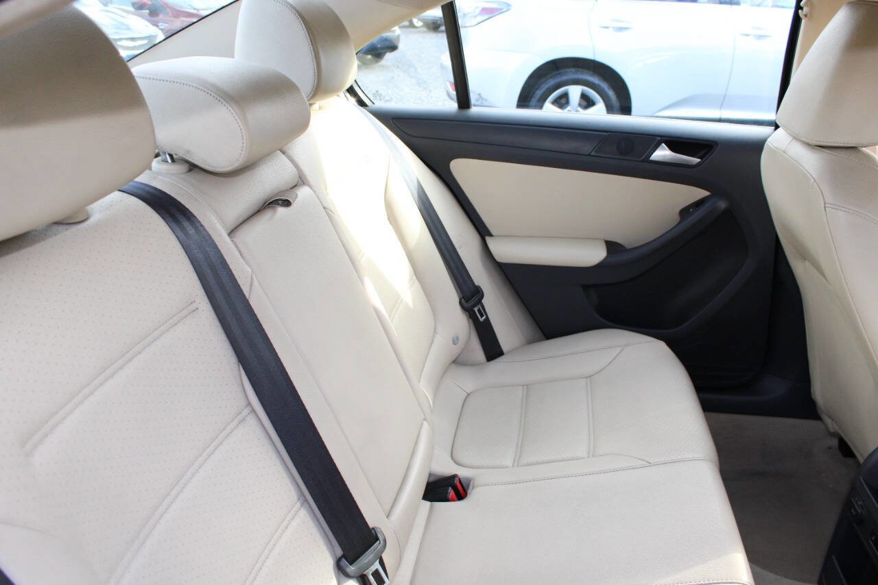 Used 2014 Volkswagen Jetta SE image 18