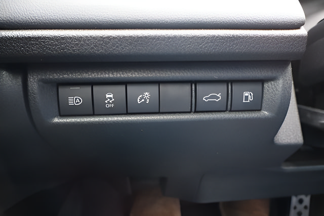 Used 2025 Toyota Camry XSE FWD image 23
