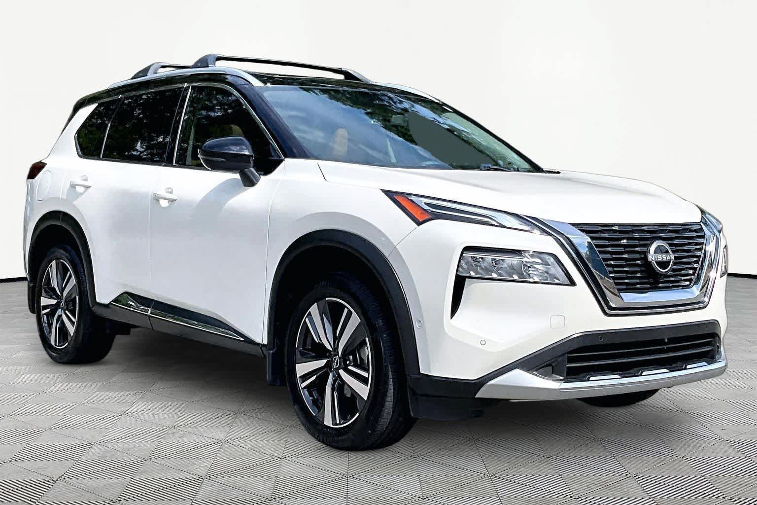 Used 2023 Nissan Rogue Platinum AWD/4WD image 3
