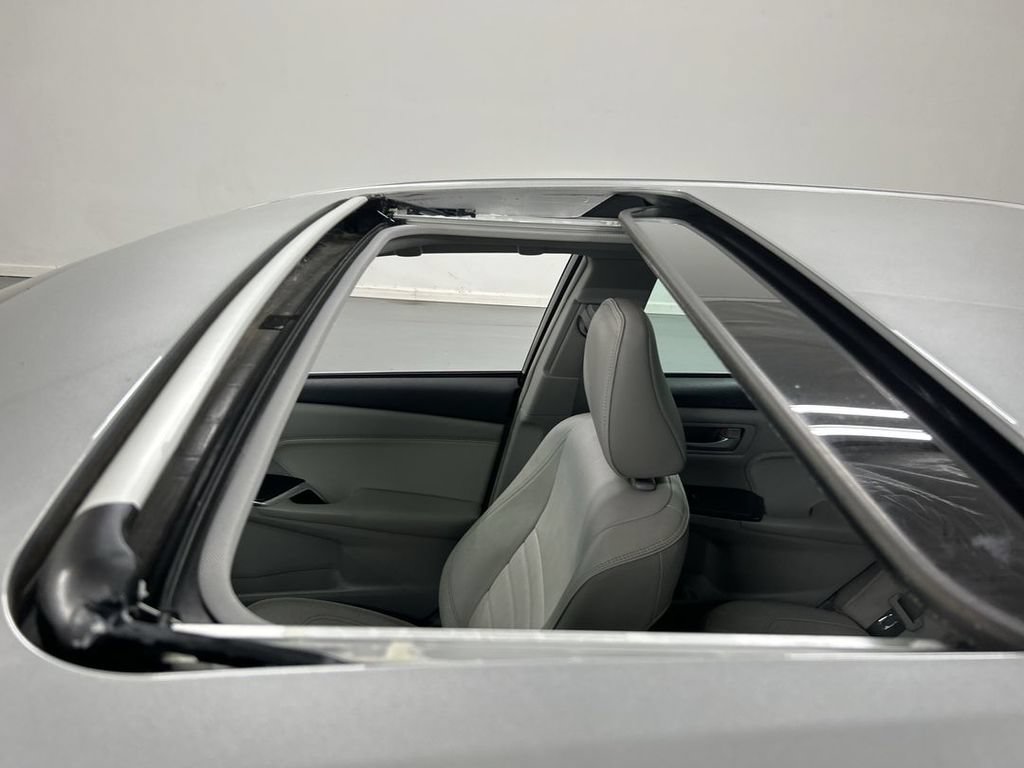 Used 2015 Toyota Camry XLE FWD image 20