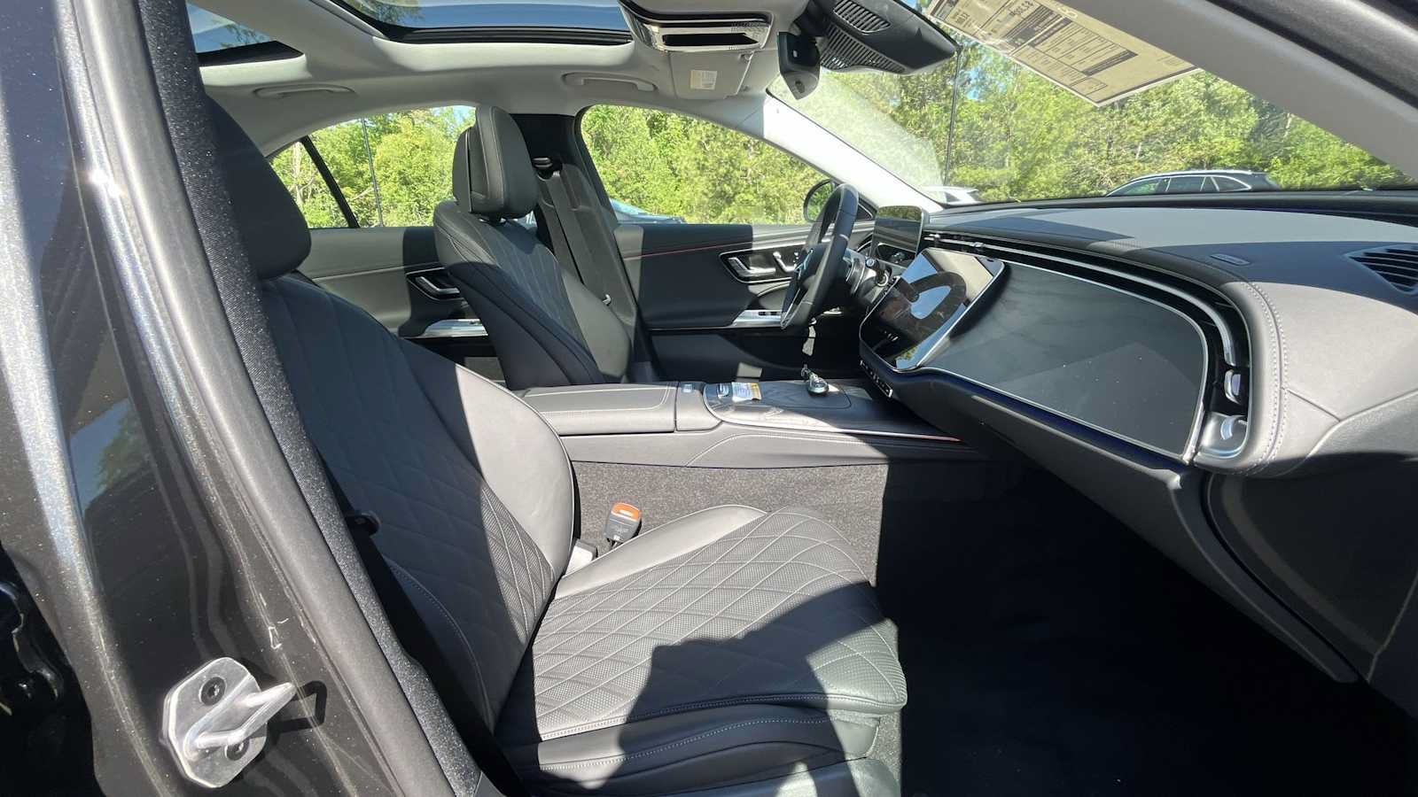 New 2026 Mercedes-Benz E 350 4MATIC Sedan image 11