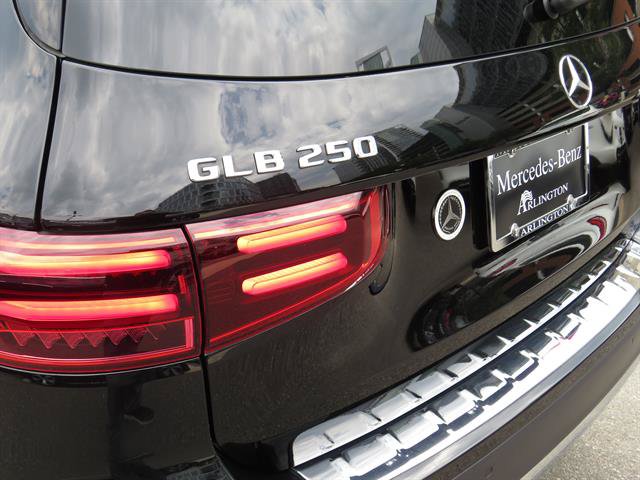 Used 2026 Mercedes-Benz GLB 250 4MATIC image 27