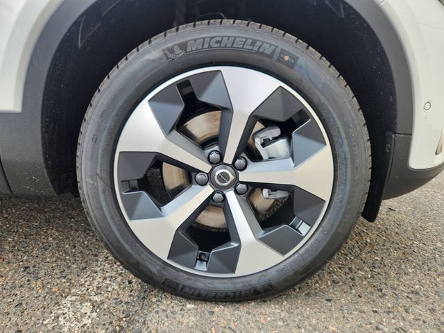 New 2026 Volvo XC40 B5 Plus w/ Protection Package Premier AWD/4WD image 19