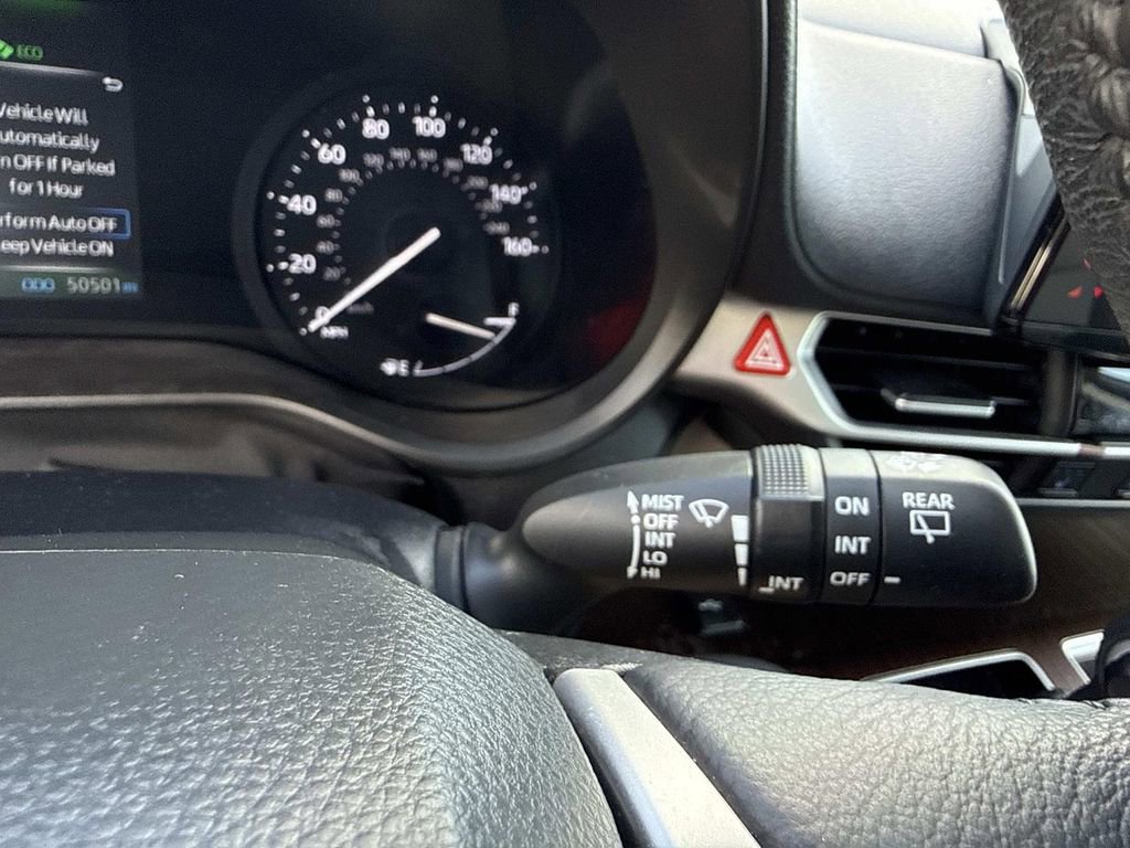 Used 2023 Toyota Sienna XLE image 37