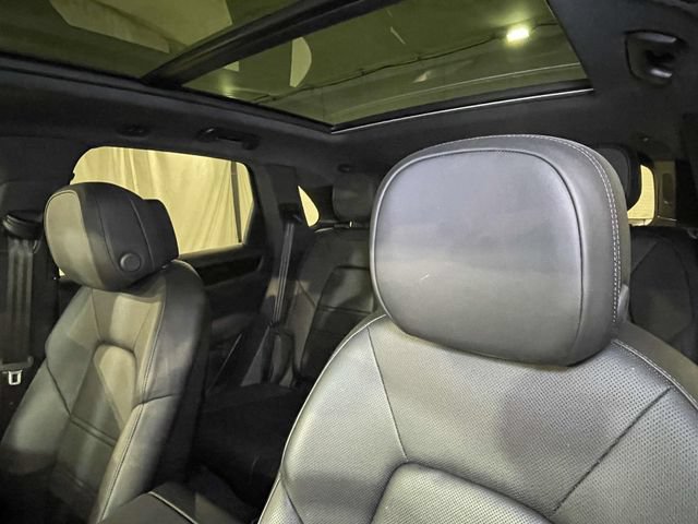 Certified 2023 Porsche Cayenne AWD/4WD image 18