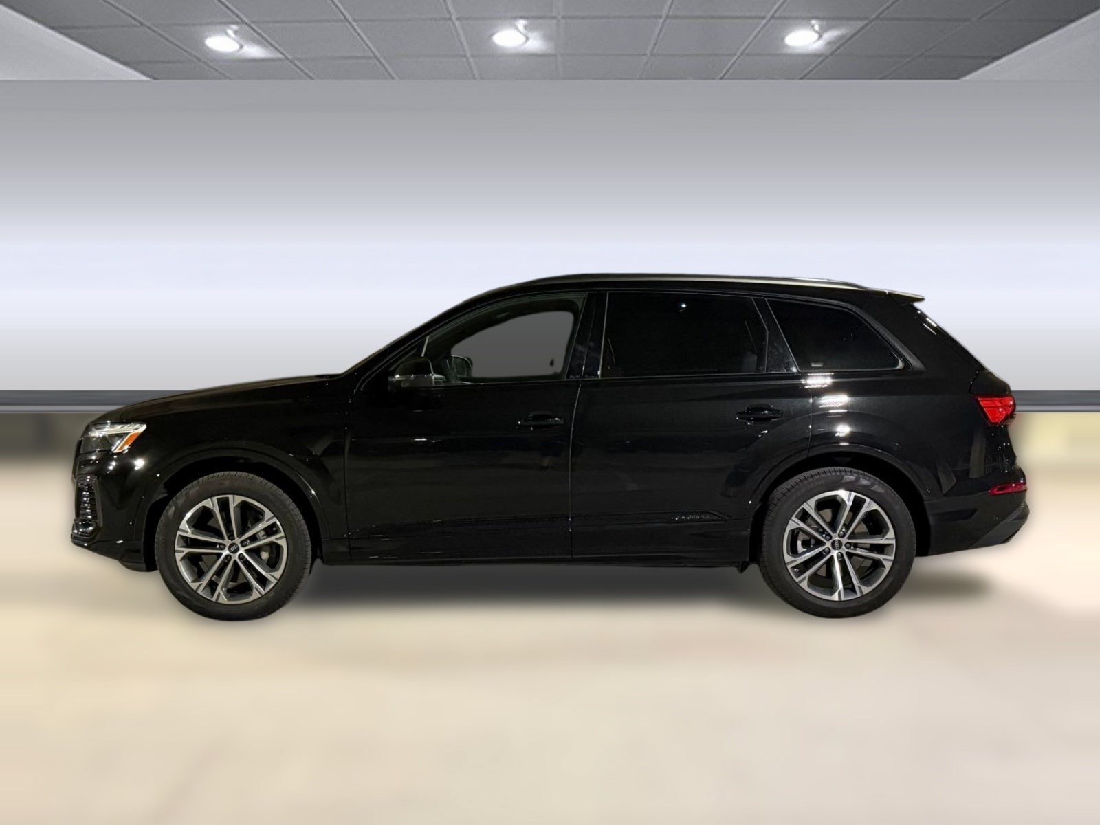 Certified 2026 Audi Q7 2.0T Premium w/ Convenience Plus Package AWD/4WD image 2