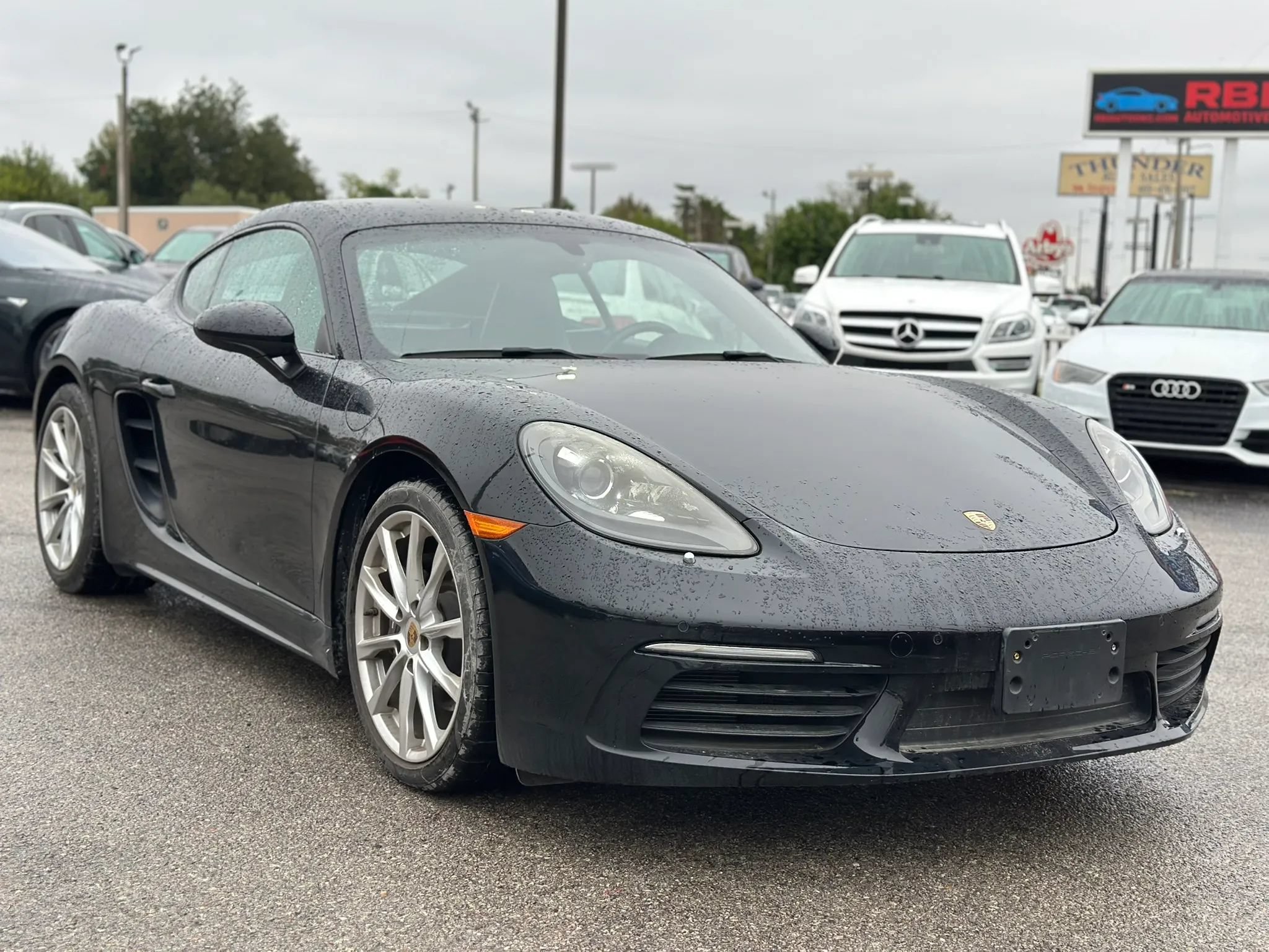 Used 2019 Porsche 718 Cayman RWD image 3