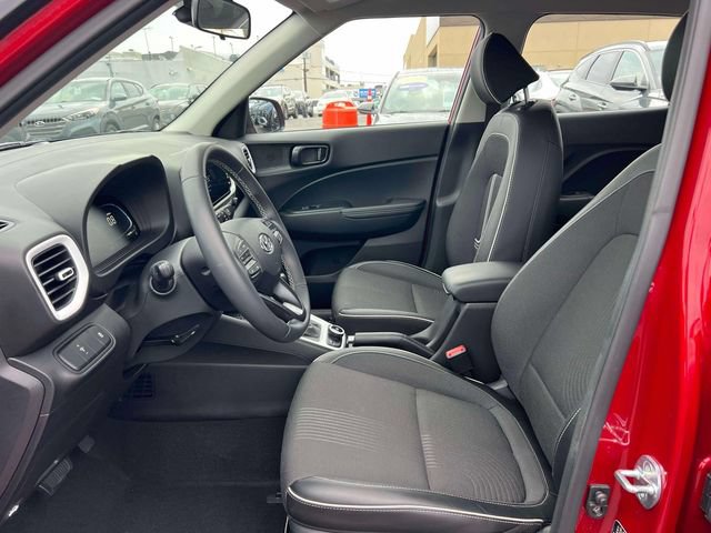 Certified 2023 Hyundai Venue Limited w/ Cargo Package FWD image 14