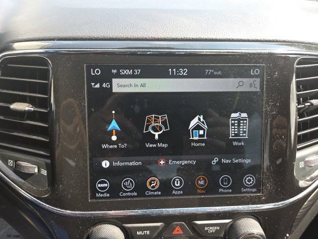 Used 2022 Jeep Grand Cherokee Laredo w/ All-Weather Capability Group AWD/4WD image 25
