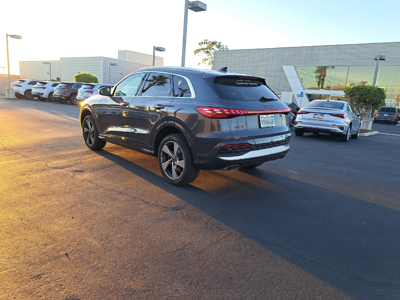 Used 2025 Audi Q5 Premium Plus w/ Premium Plus AWD/4WD image 7