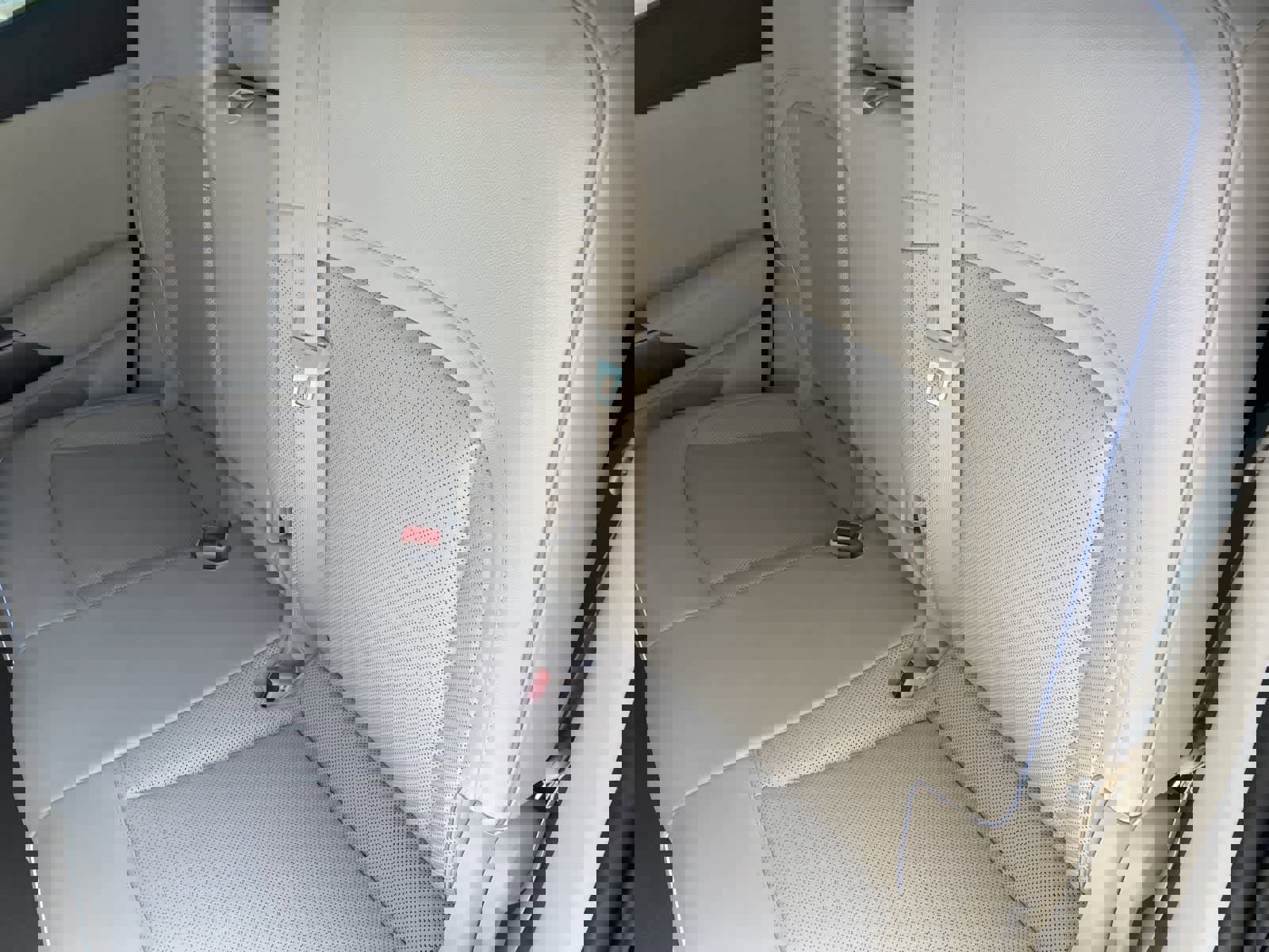 Used 2023 Genesis GV60 Advanced w/ Cargo Package image 14