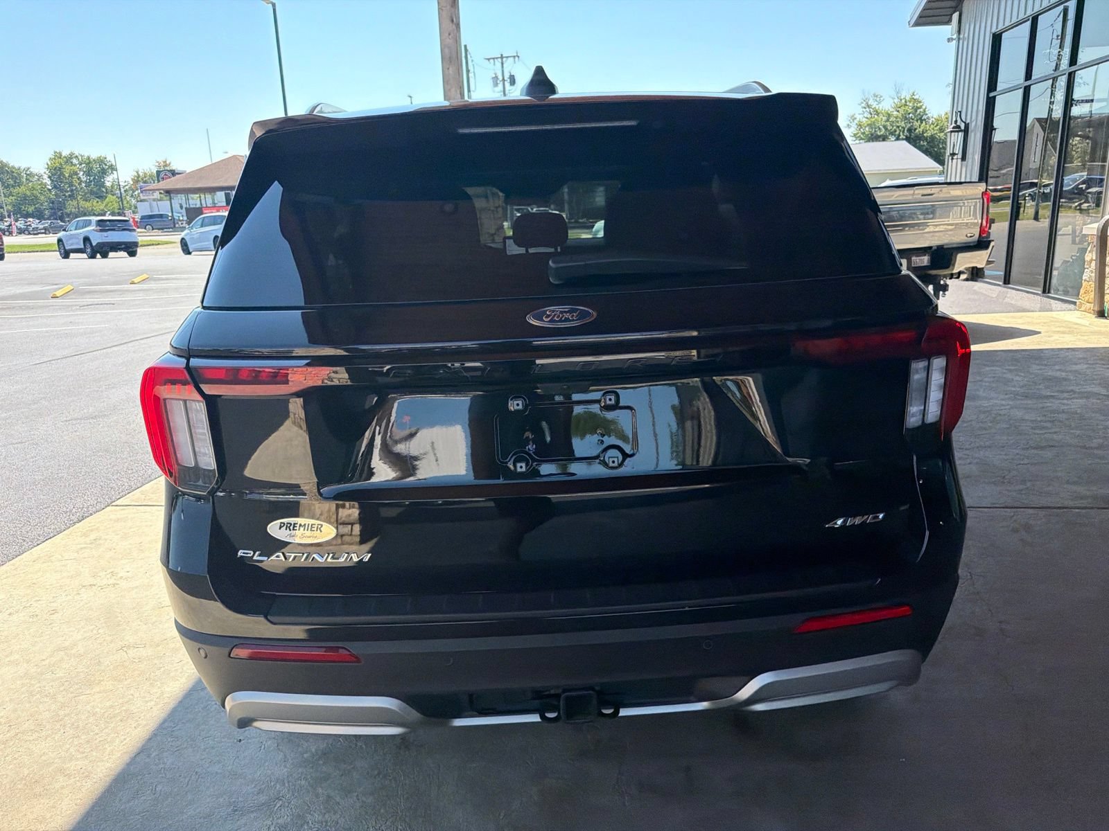 Used 2025 Ford Explorer Platinum AWD/4WD image 22