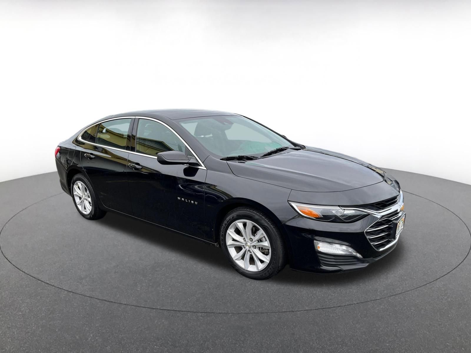 Used 2024 Chevrolet Malibu LT image 1