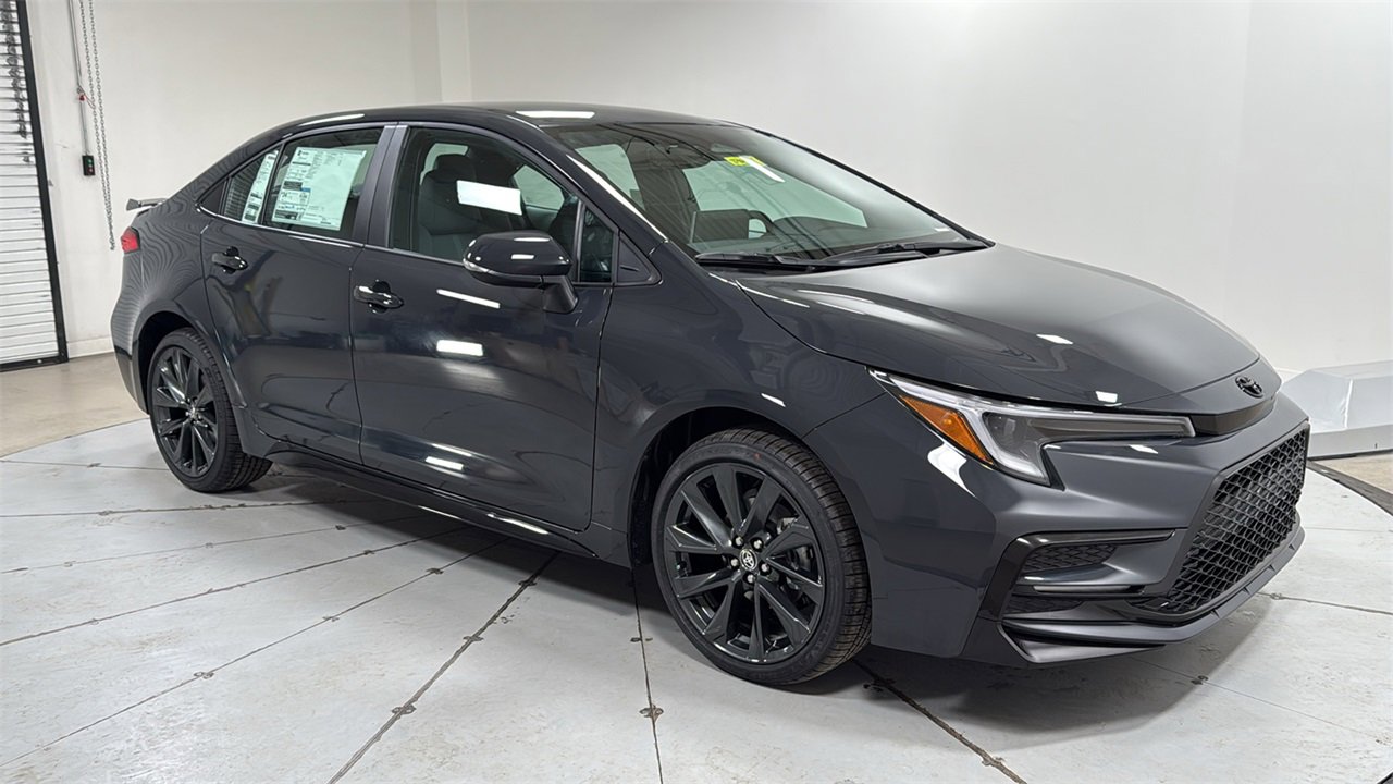 New 2026 Toyota Corolla SE image 3