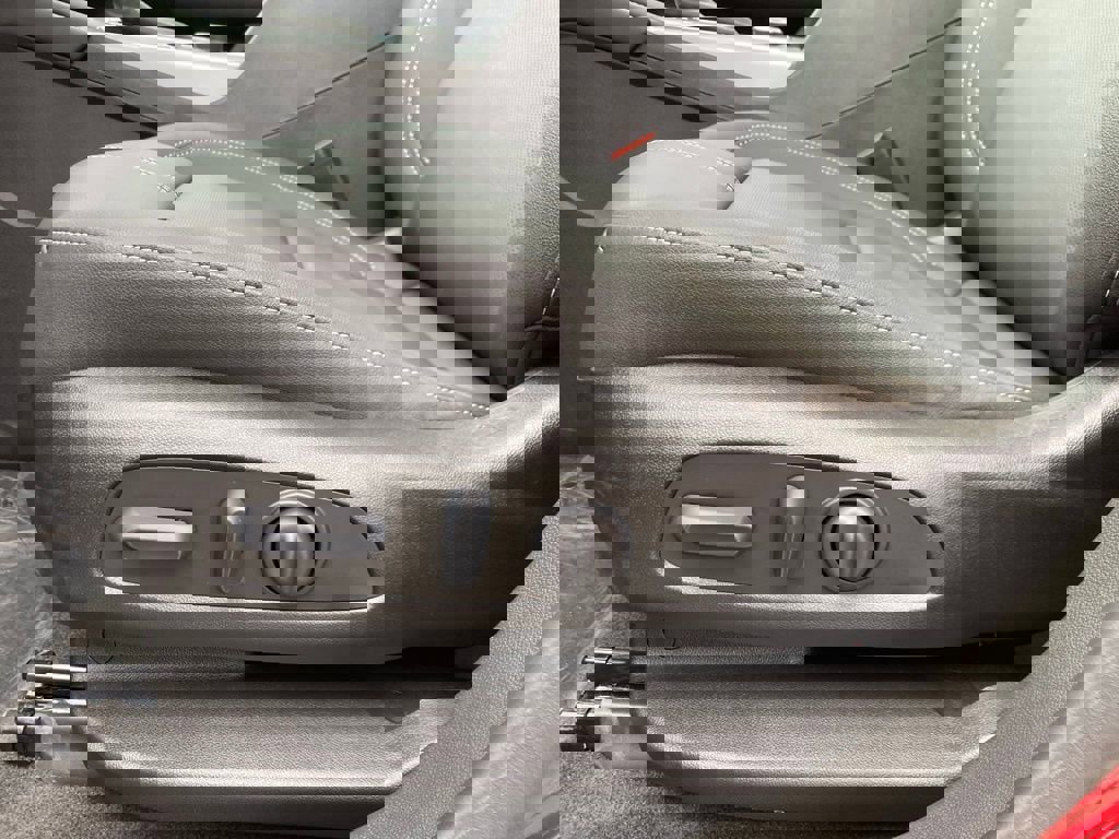 New 2025 Chevrolet Blazer LT image 11