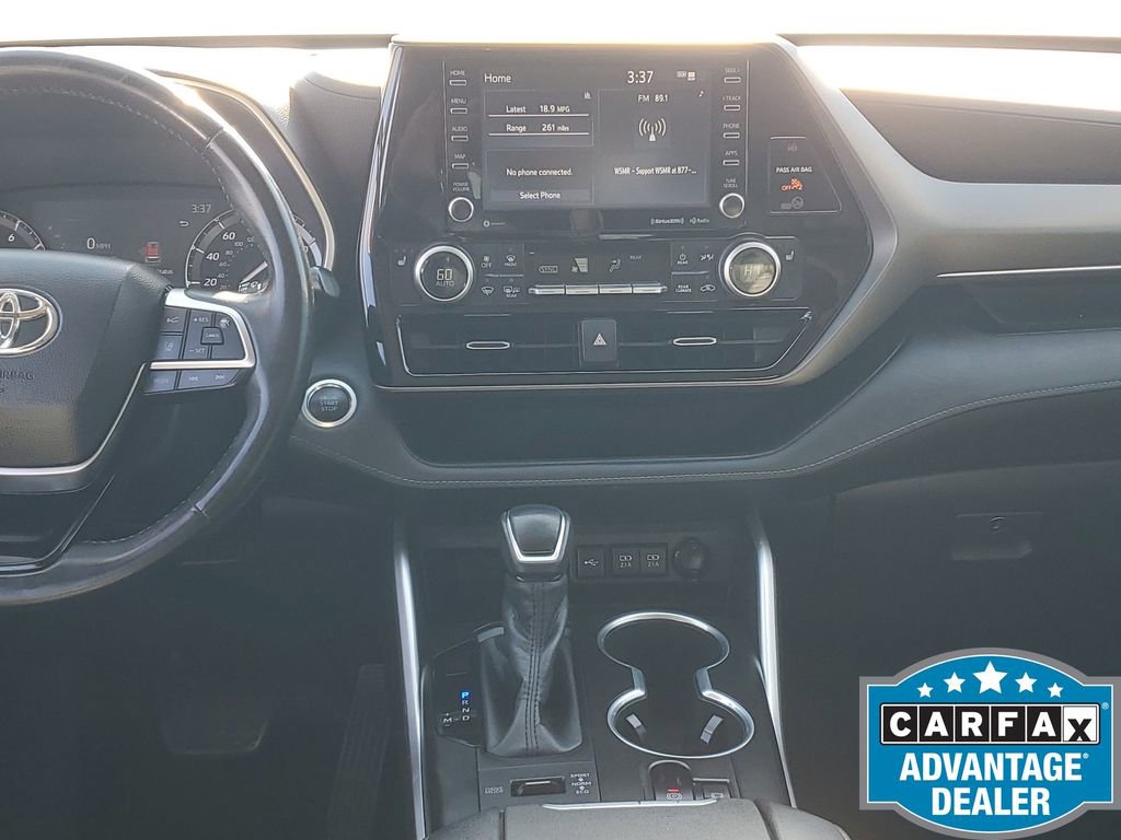 Used 2020 Toyota Highlander XLE image 28