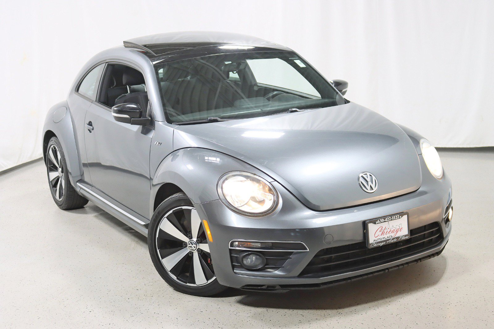 Used 2014 Volkswagen Beetle R-Line FWD image 6