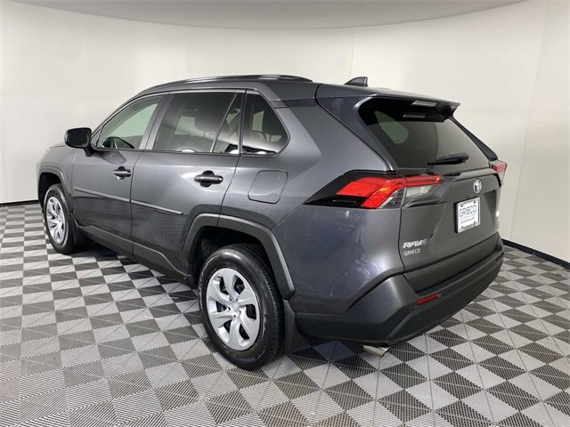 Used 2021 Toyota RAV4 LE image 6