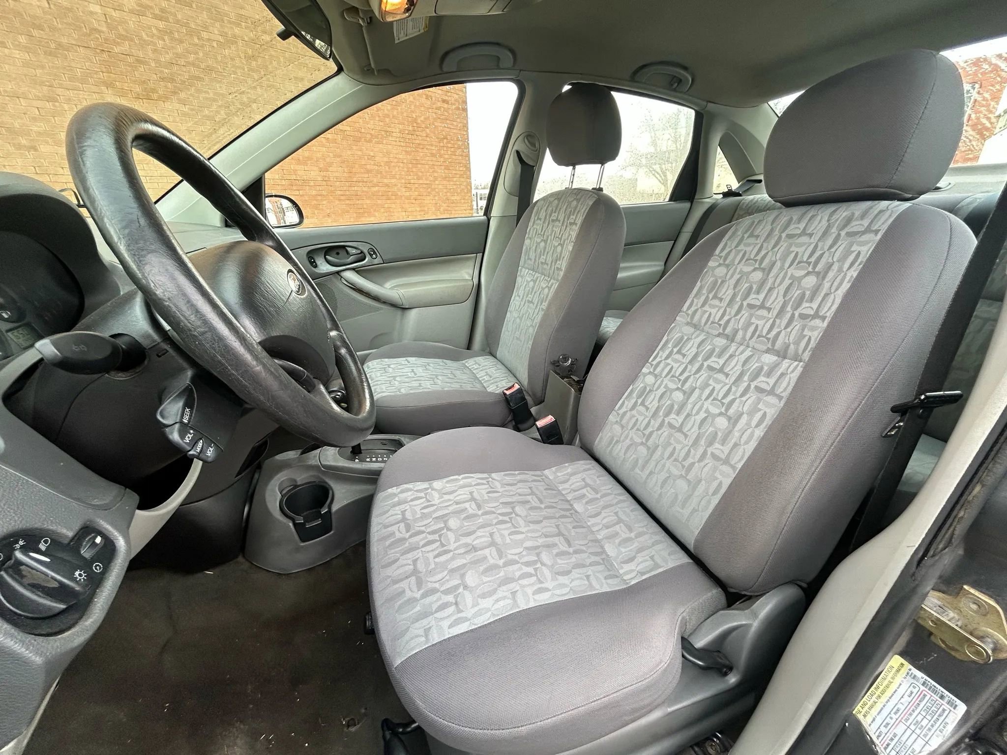 Used 2005 Ford Focus SE image 8