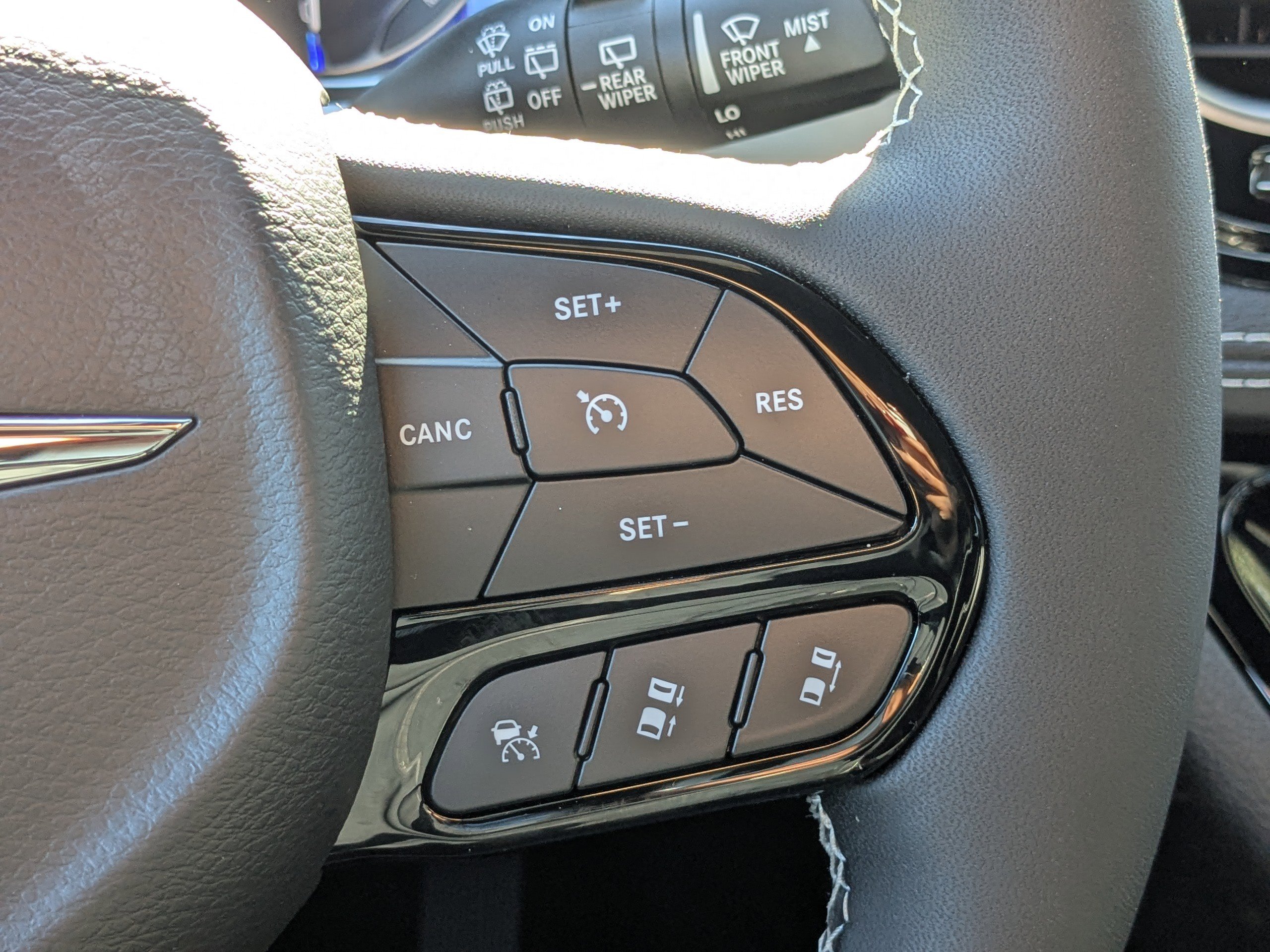 New 2026 Chrysler Pacifica Limited w/ S Appearance Package image 26