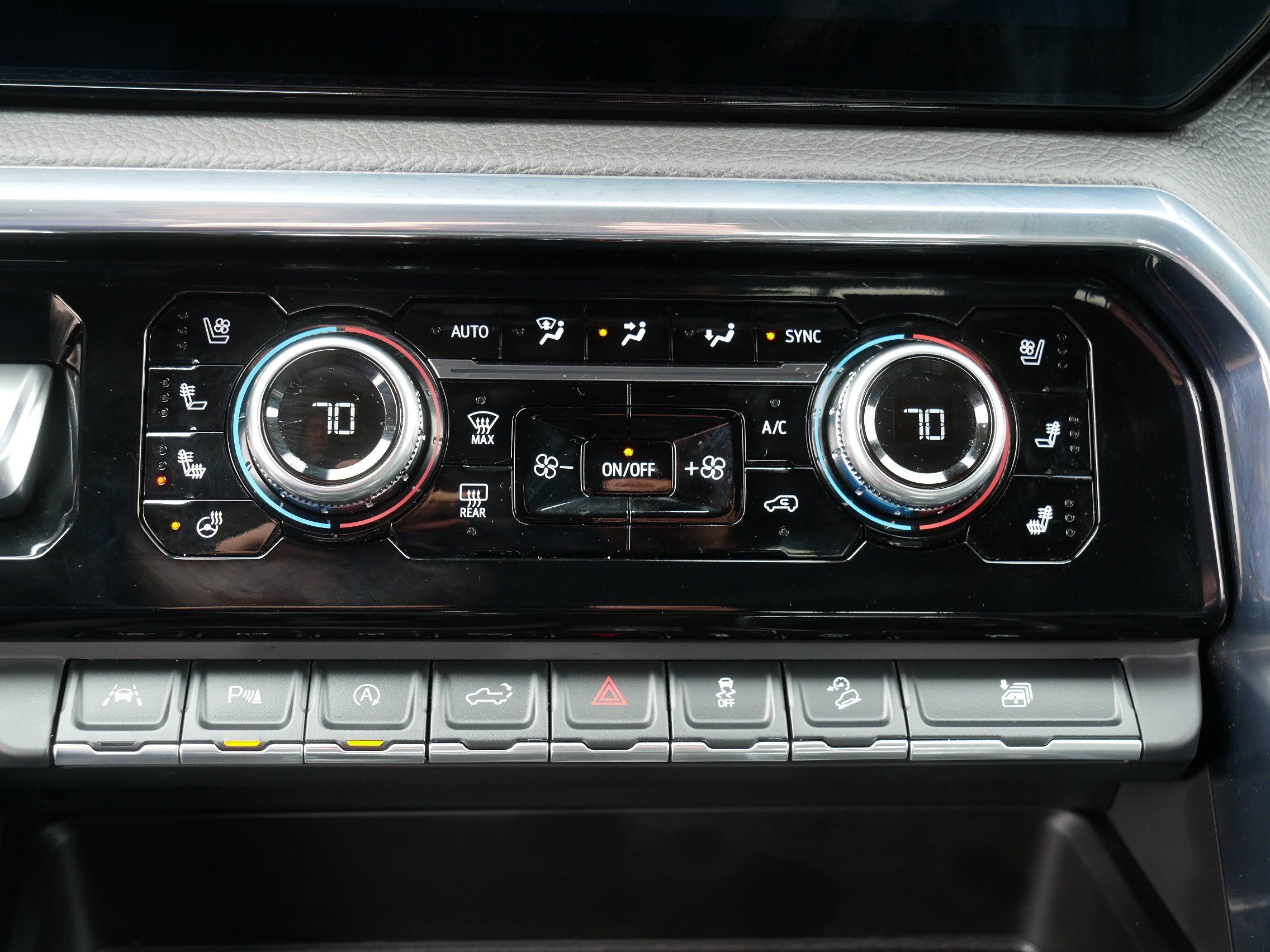 Used 2024 GMC Sierra 1500 Denali AWD/4WD image 23