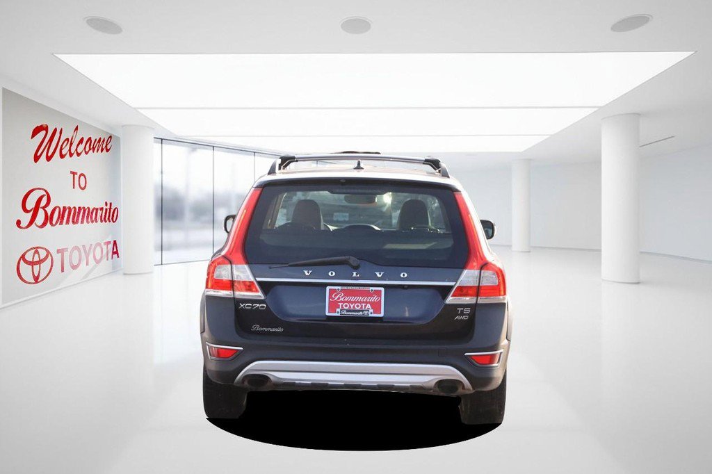 Used 2016 Volvo XC70 T5 Premier w/ Proximity Package image 6