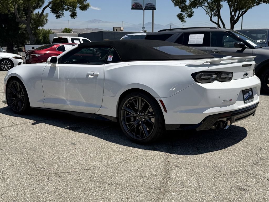 Used 2020 Chevrolet Camaro ZL1 RWD video 4