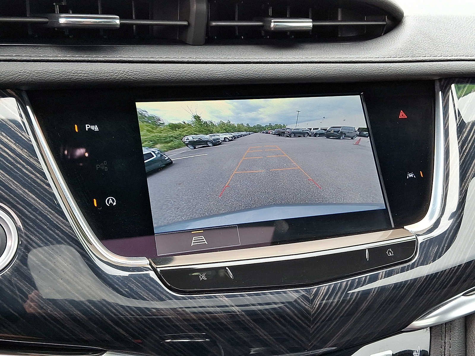 Certified 2024 Cadillac XT6 Premium Luxury AWD/4WD image 29
