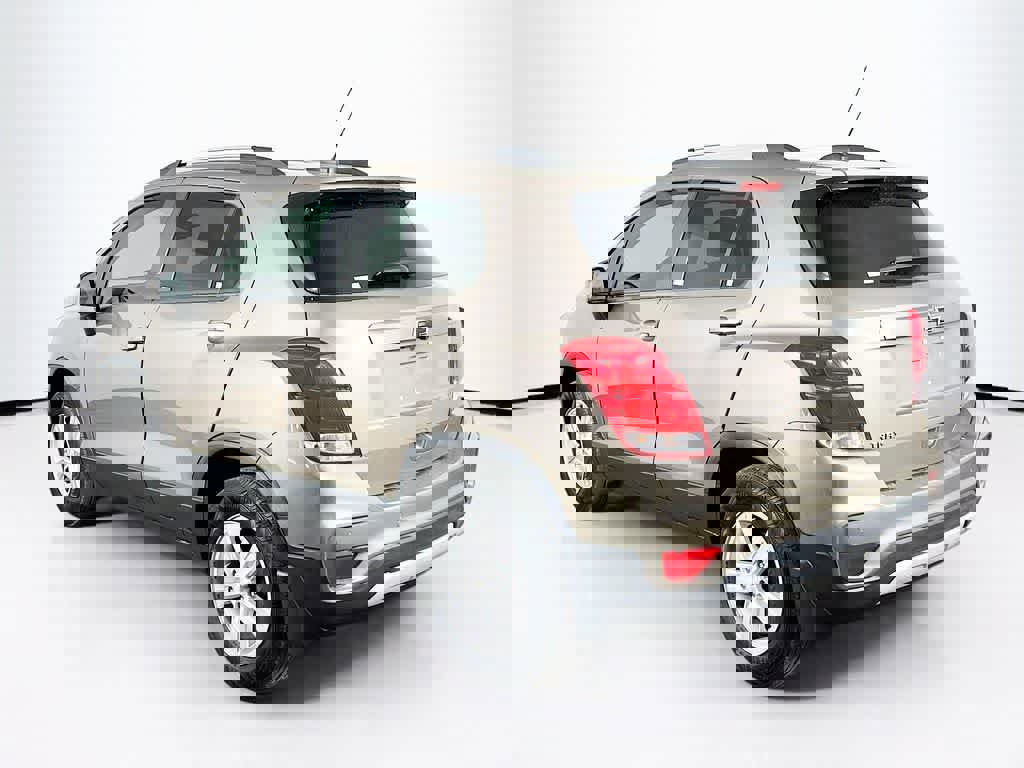 Used 2021 Chevrolet Trax LT w/ Driver Confidence Package image 4