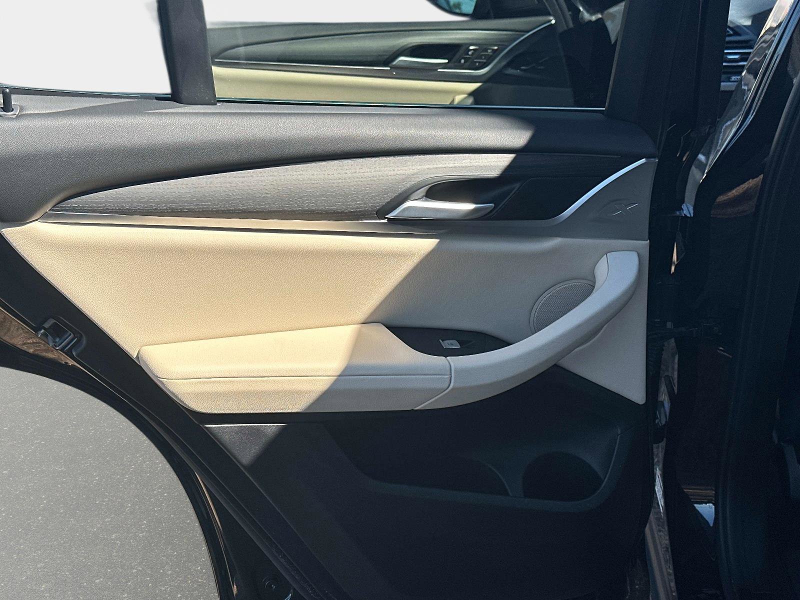 Used 2023 BMW X3 sDrive30i w/ Premium Package image 11