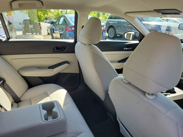 Used 2025 Nissan Altima 2.5 SV FWD image 27