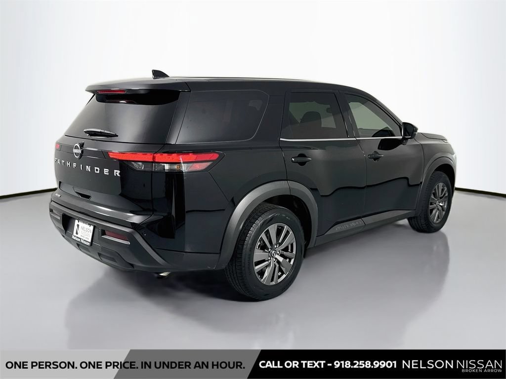 Used 2022 Nissan Pathfinder S FWD image 5