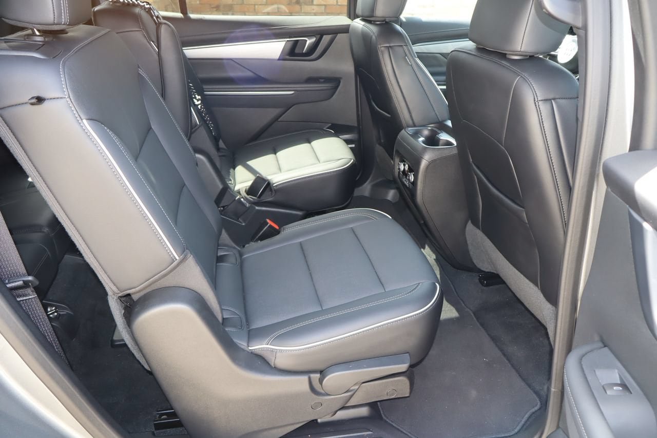 Used 2025 Buick Enclave Preferred FWD image 18