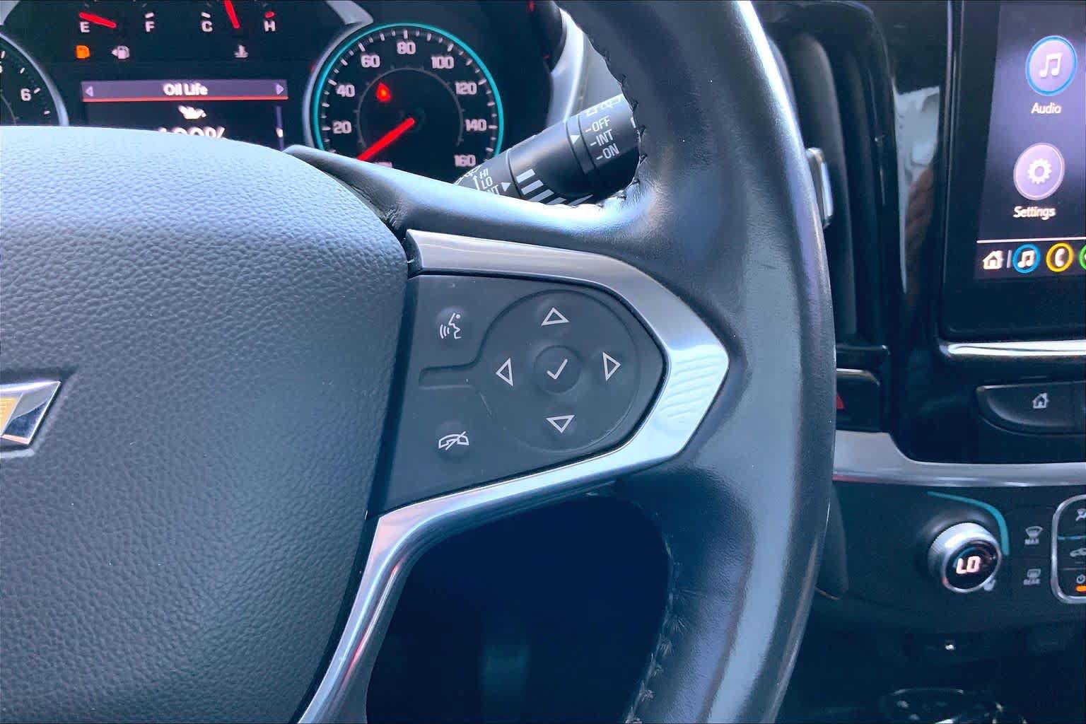 Used 2021 Chevrolet Traverse LT FWD image 24