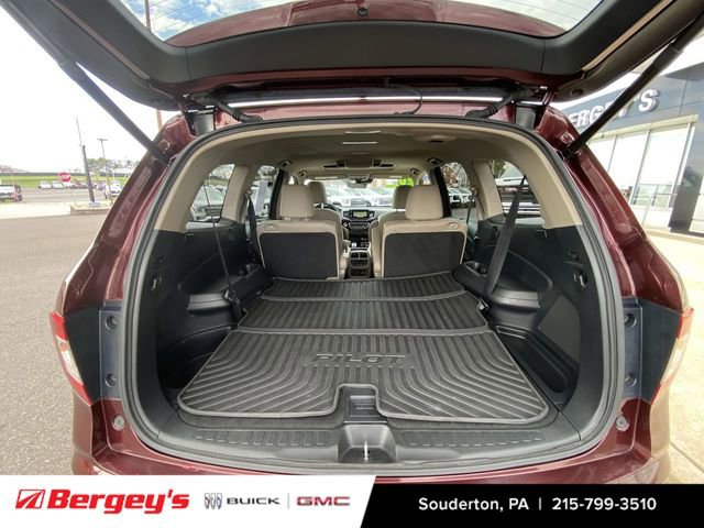 Used 2020 Honda Pilot Touring image 29