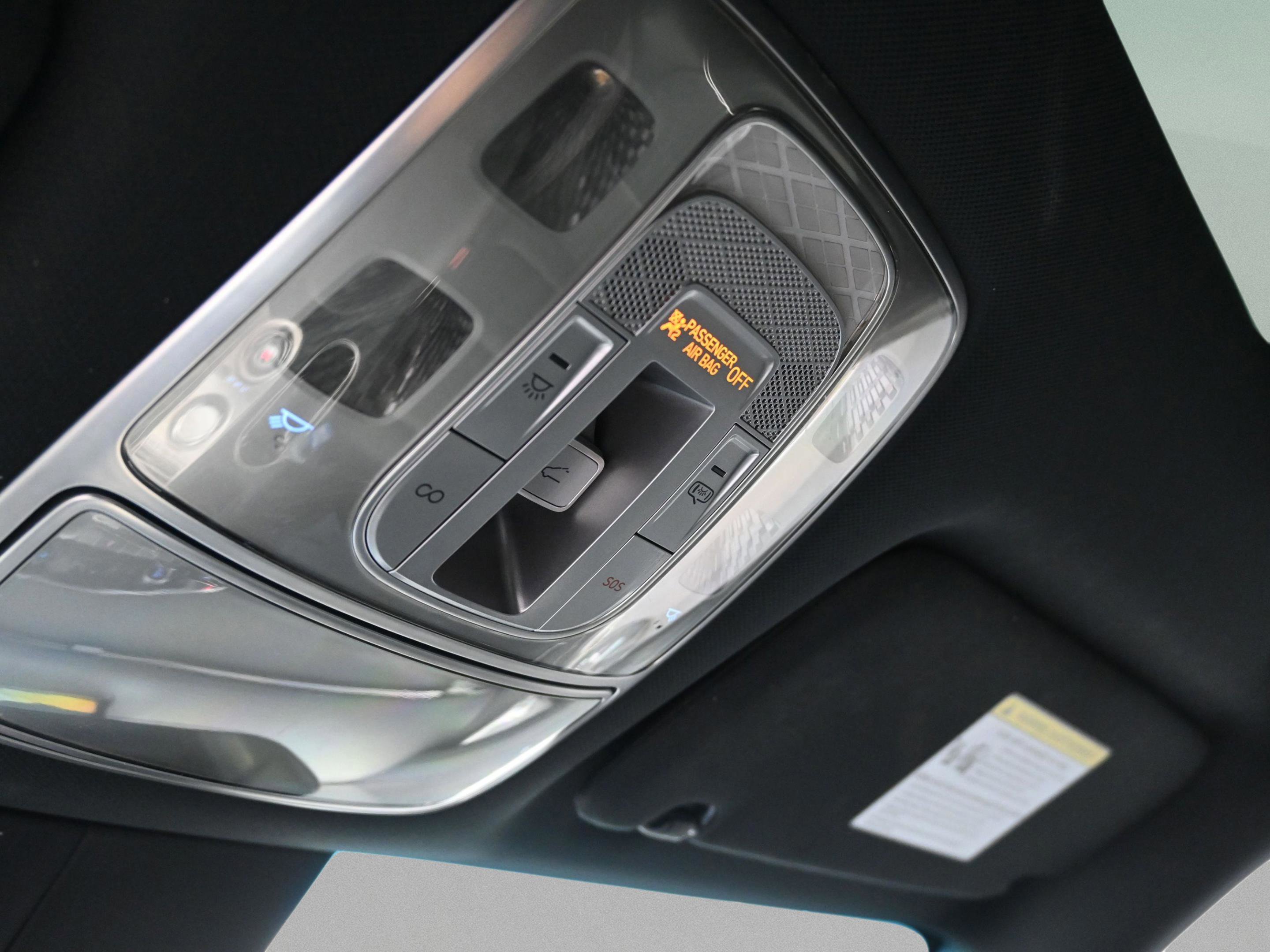 Used 2022 Genesis GV70 2.5T w/ Advanced Package image 25