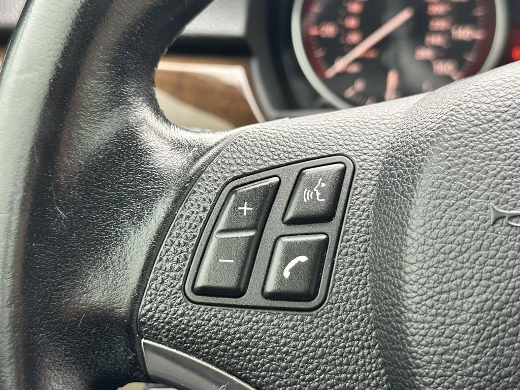 Used 2012 BMW 328i Convertible image 10