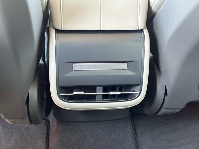 Used 2024 Lincoln Nautilus Reserve AWD/4WD image 18