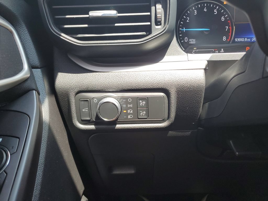 Used 2020 Ford Explorer XLT AWD/4WD image 23