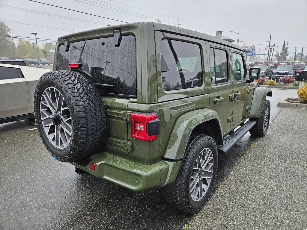 Used 2024 Jeep Wrangler High Altitude AWD/4WD image 5
