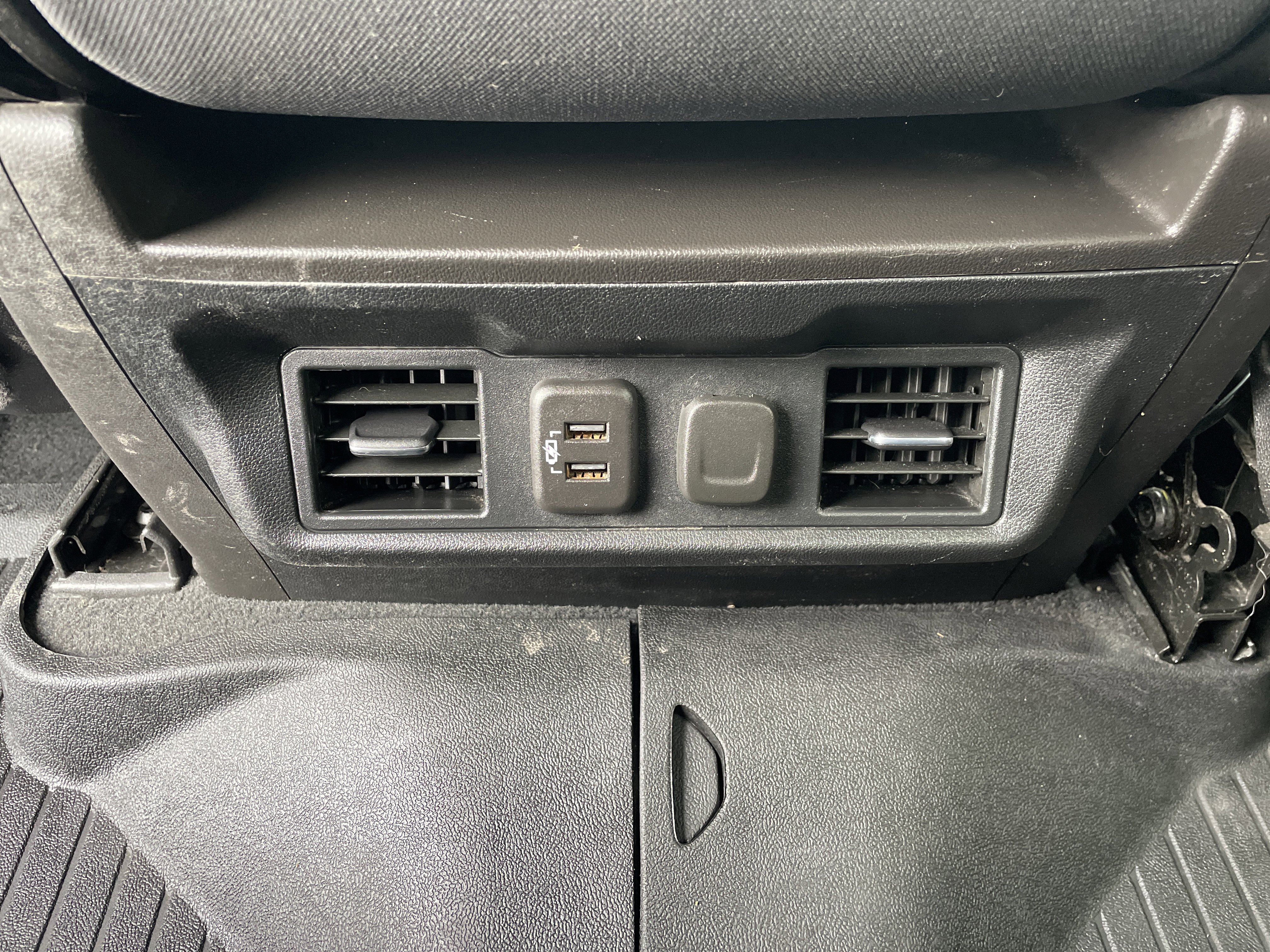 Used 2020 Chevrolet Silverado 1500 LT w/ All-Star Edition image 18