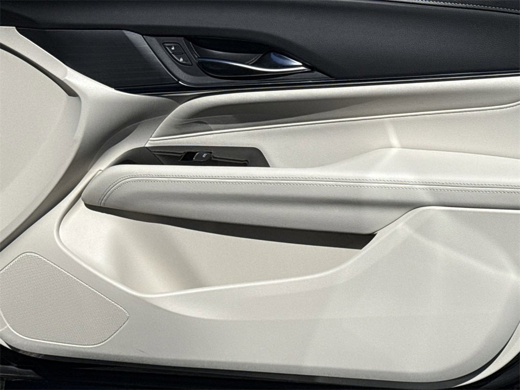 New 2025 Cadillac CT4 Premium Luxury image 31