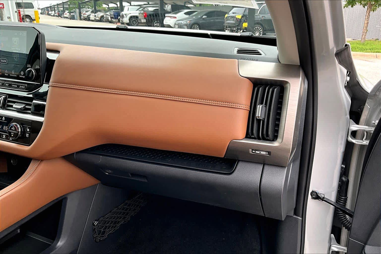 Certified 2025 Nissan Pathfinder Platinum w/ Cargo Package FWD image 19