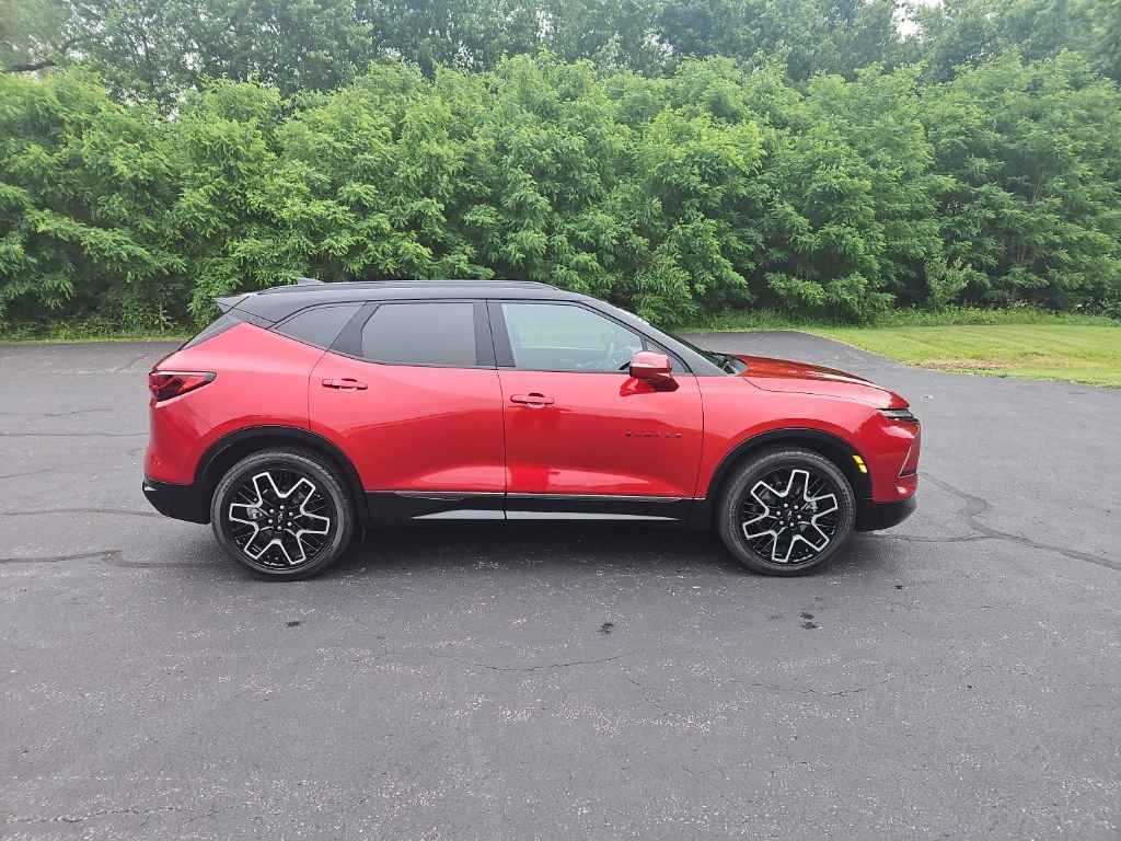 Used 2023 Chevrolet Blazer RS w/ Driver Confidence II Package AWD/4WD image 8